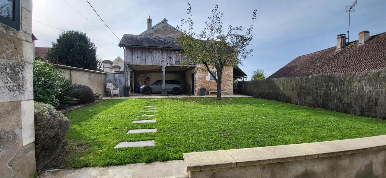 Le Gite Des Jardins Entrains-sur-Nohain Εξωτερικό φωτογραφία